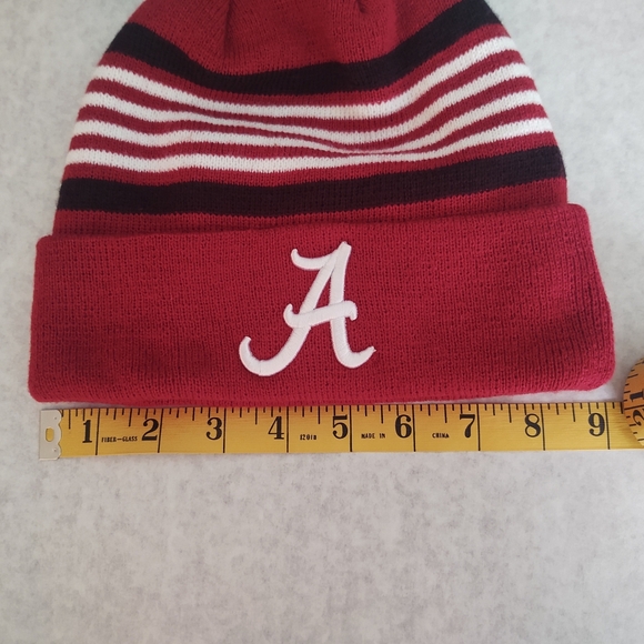 NWOT University of Alabama beanie w/ pom osfa - Picture 6 of 8